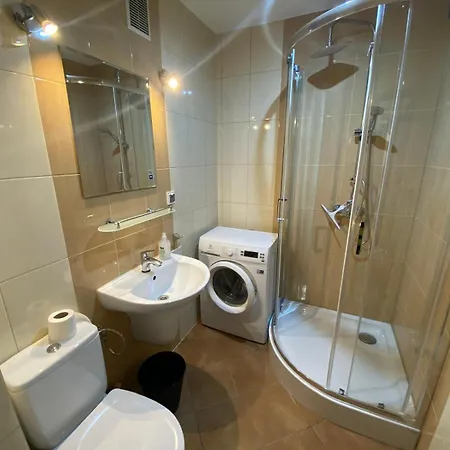 Homestay Roomspoznan Po - Kazimierza Wiekiego - 24h Self Check-in Poznan